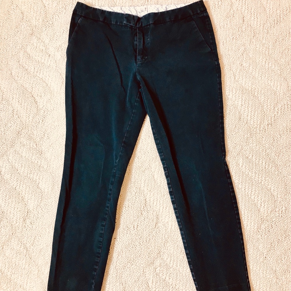 Navy blue cropped slacks